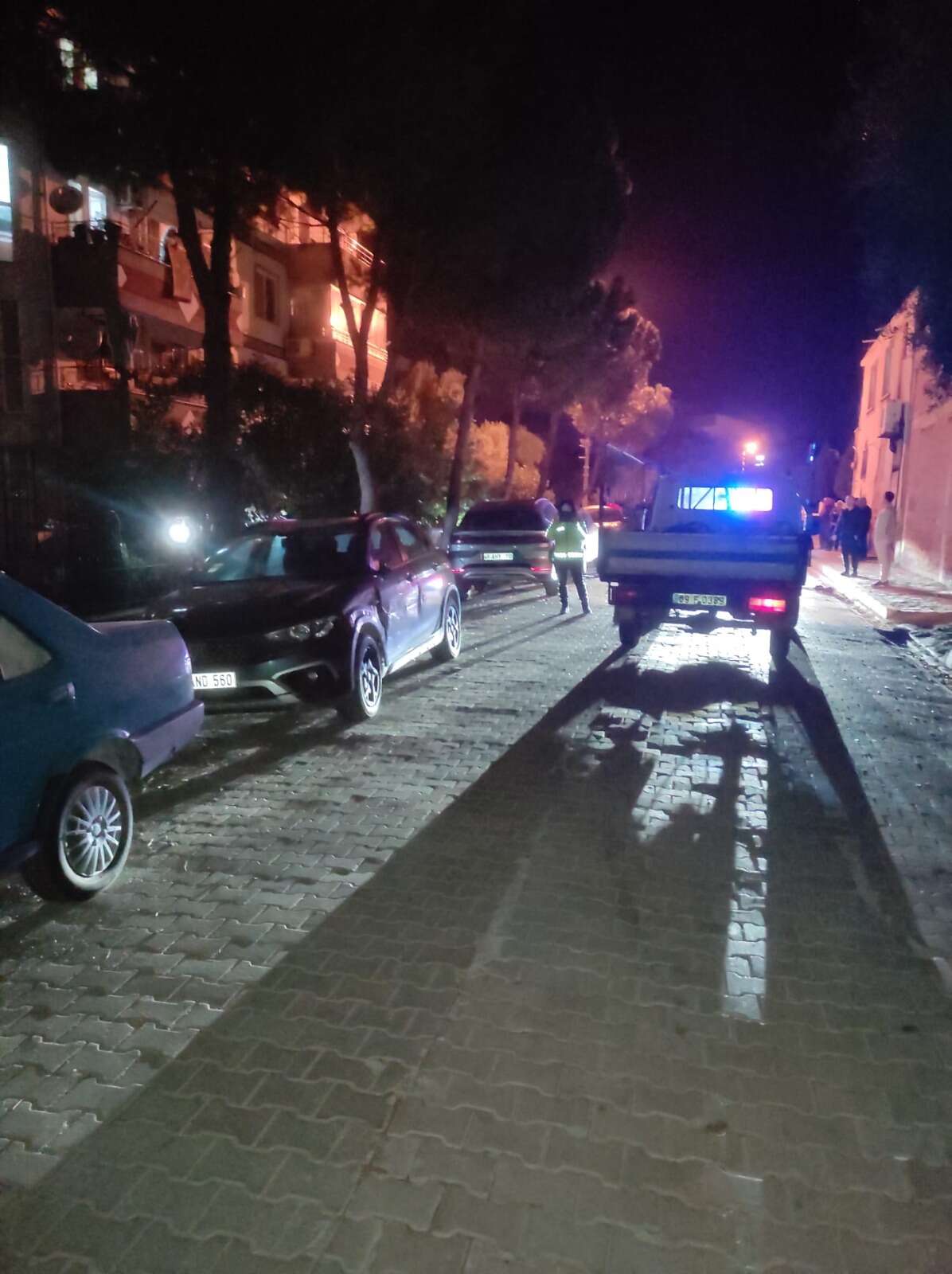 Muğla’da Zincirleme Trafik Kazası: 3 Araç Hasar Gördü, Sürücü Kaza Sonrası Bölgeden Ayrıldı 4